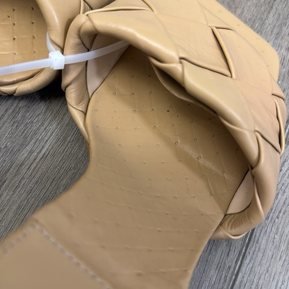 NEW! Vince Camuto Light Brown Brelanie Sandal - Size 9.5 - Picture 10 of 13